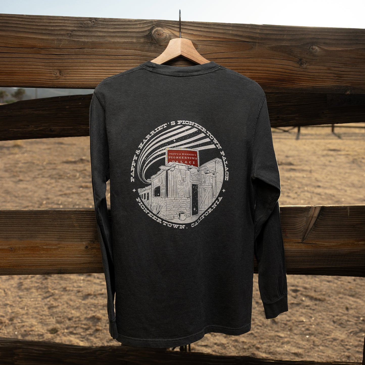 Exterior Longsleeve